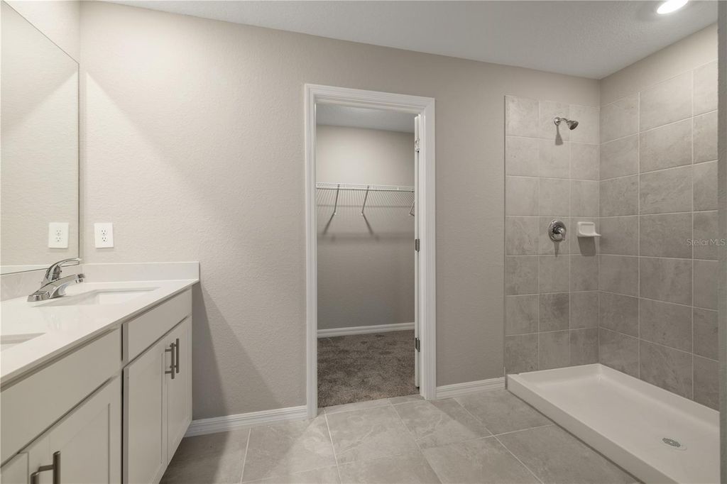 Image 15 of property listing at 13980 LILAC SKY TERRACE, Bradenton, FL 34211