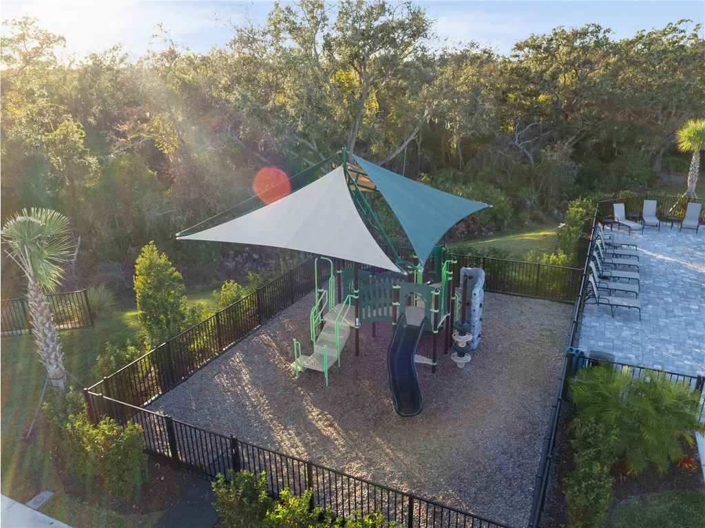 Image 41 of property listing at 13980 LILAC SKY TERRACE, Bradenton, FL 34211