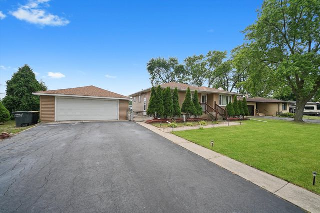 2307 177th Street, Lansing, IL 60438