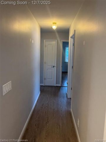 216 Nevada Avenue, Rochester Hills, MI 48309