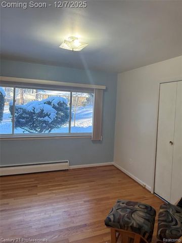 216 Nevada Avenue, Rochester Hills, MI 48309