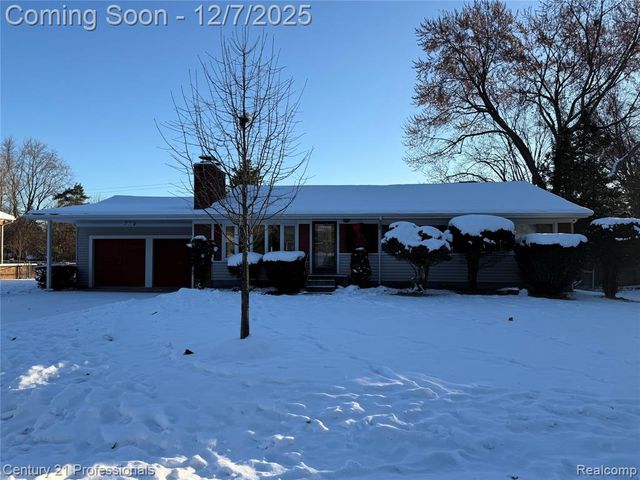 216 Nevada Avenue, Rochester Hills, MI 48309