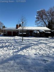 216 Nevada Avenue, Rochester Hills, MI 48309