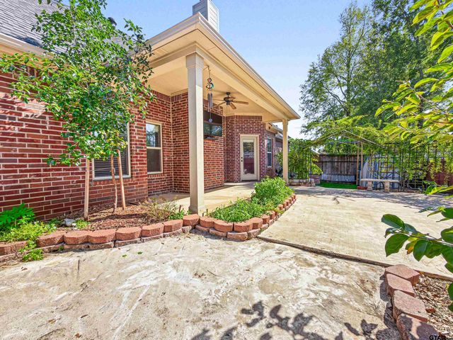 801 Rugby Lane, Whitehouse, TX 75791
