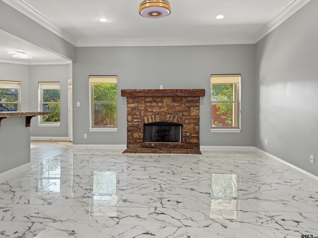 801 Rugby Lane, Whitehouse, TX 75791
