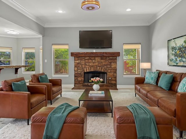 801 Rugby Lane, Whitehouse, TX 75791