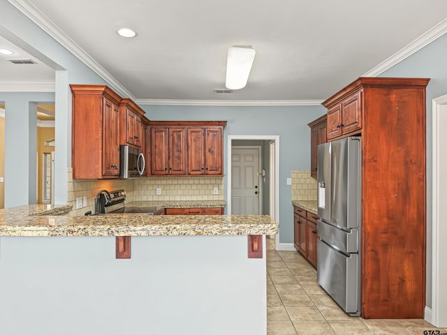 801 Rugby Lane, Whitehouse, TX 75791