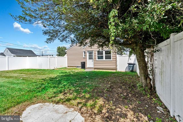 901 SHADELAND AVE, Burlington, NJ 08016