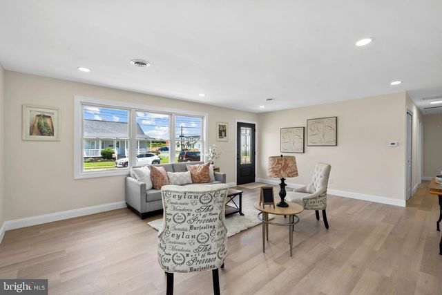 901 SHADELAND AVE, Burlington, NJ 08016