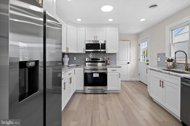 901 SHADELAND AVE, Burlington, NJ 08016
