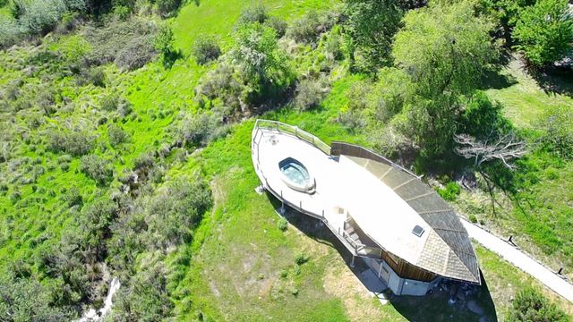 220 Harmony Lane, Garberville, CA 95542