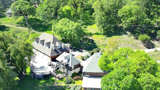 220 Harmony Lane, Garberville, CA 95542