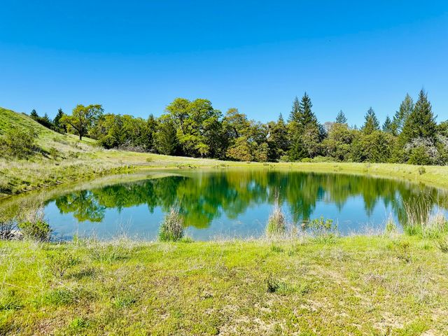 220 Harmony Lane, Garberville, CA 95542