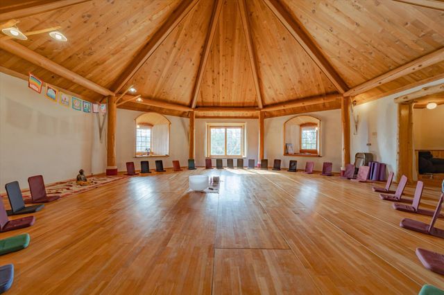 220 Harmony Lane, Garberville, CA 95542