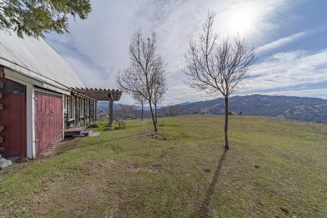 220 Harmony Lane, Garberville, CA 95542