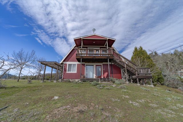 220 Harmony Lane, Garberville, CA 95542