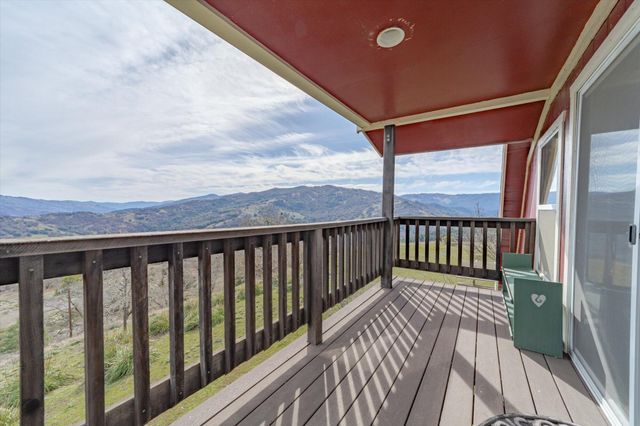 220 Harmony Lane, Garberville, CA 95542