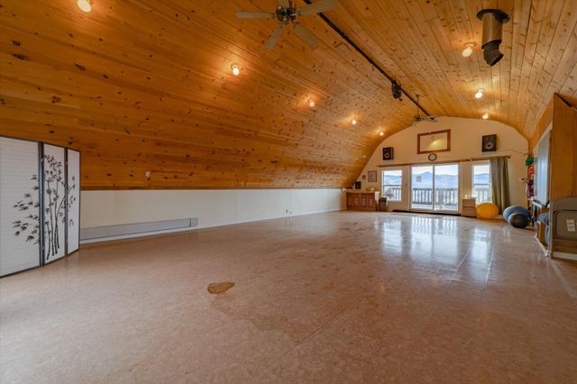 220 Harmony Lane, Garberville, CA 95542