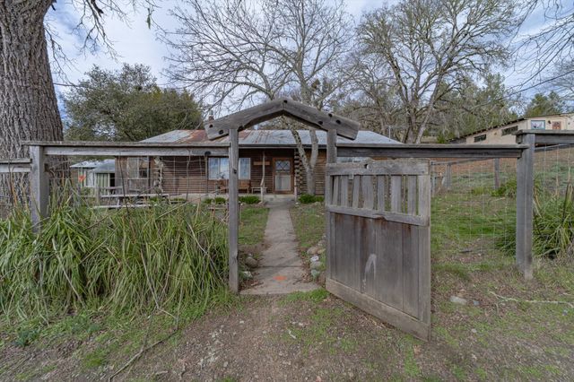 220 Harmony Lane, Garberville, CA 95542