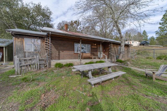 220 Harmony Lane, Garberville, CA 95542