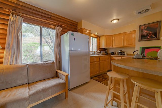 220 Harmony Lane, Garberville, CA 95542