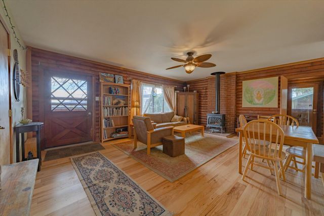 220 Harmony Lane, Garberville, CA 95542