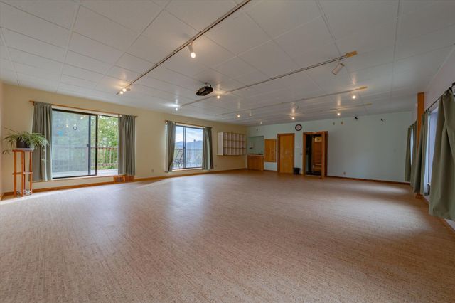 220 Harmony Lane, Garberville, CA 95542