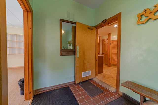 220 Harmony Lane, Garberville, CA 95542