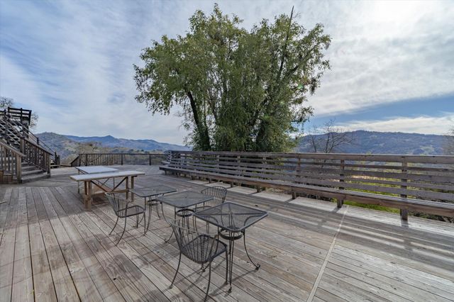 220 Harmony Lane, Garberville, CA 95542