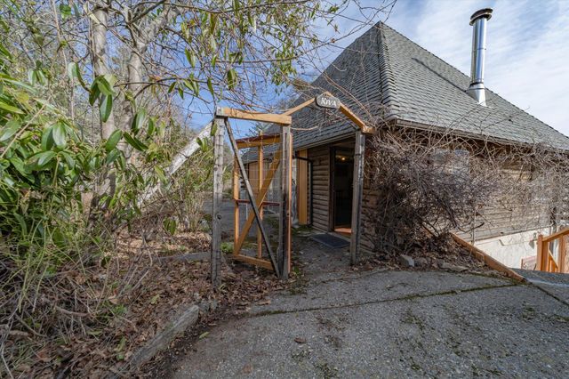 220 Harmony Lane, Garberville, CA 95542