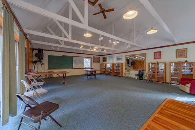 220 Harmony Lane, Garberville, CA 95542