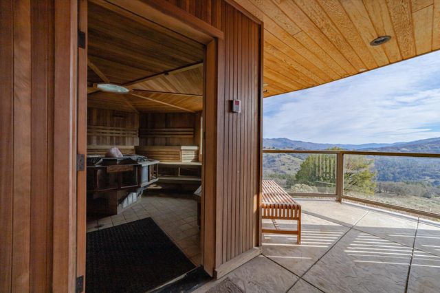 220 Harmony Lane, Garberville, CA 95542