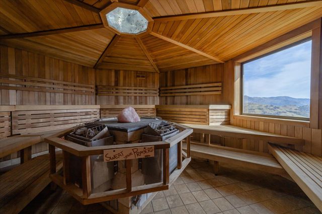 220 Harmony Lane, Garberville, CA 95542