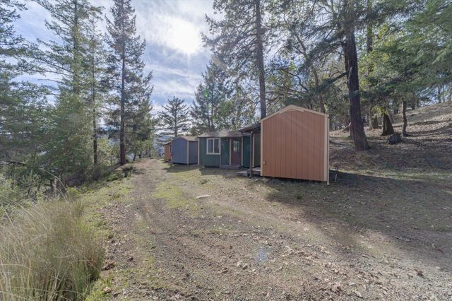 220 Harmony Lane, Garberville, CA 95542