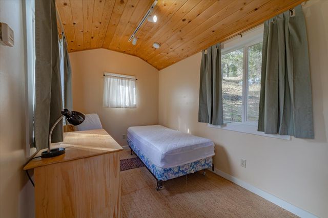 220 Harmony Lane, Garberville, CA 95542