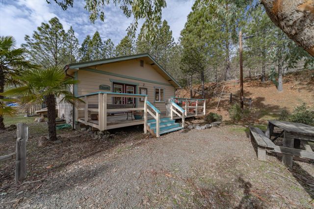 220 Harmony Lane, Garberville, CA 95542