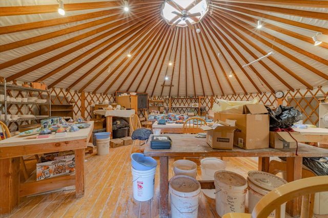 220 Harmony Lane, Garberville, CA 95542