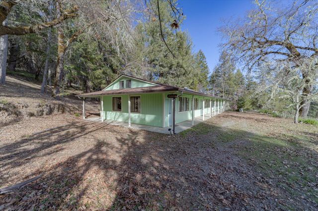 220 Harmony Lane, Garberville, CA 95542
