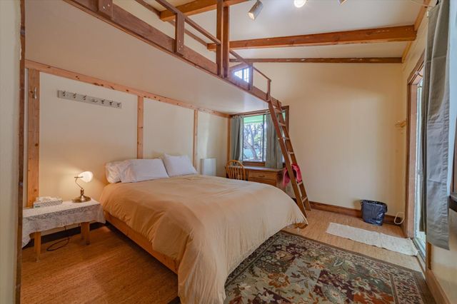 220 Harmony Lane, Garberville, CA 95542