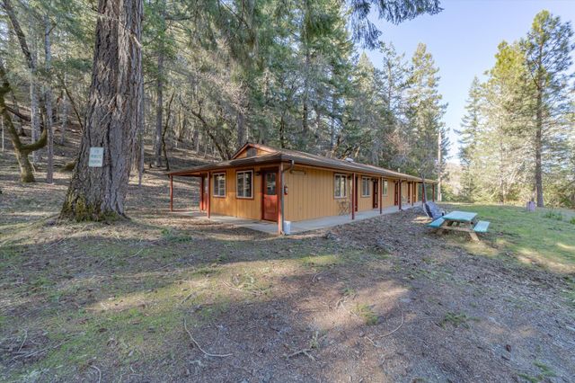 220 Harmony Lane, Garberville, CA 95542