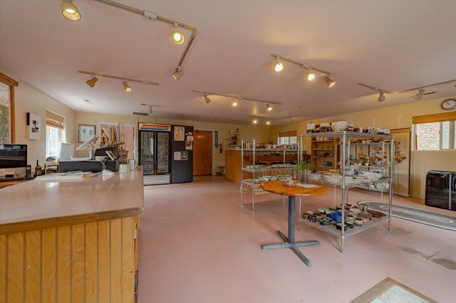 220 Harmony Lane, Garberville, CA 95542