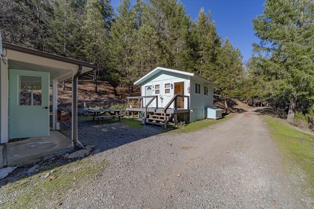 220 Harmony Lane, Garberville, CA 95542