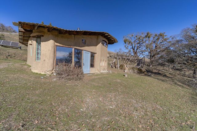 220 Harmony Lane, Garberville, CA 95542