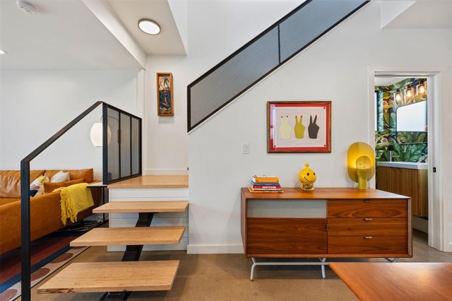 1114 E 3rd ST 1, Austin, TX 78702