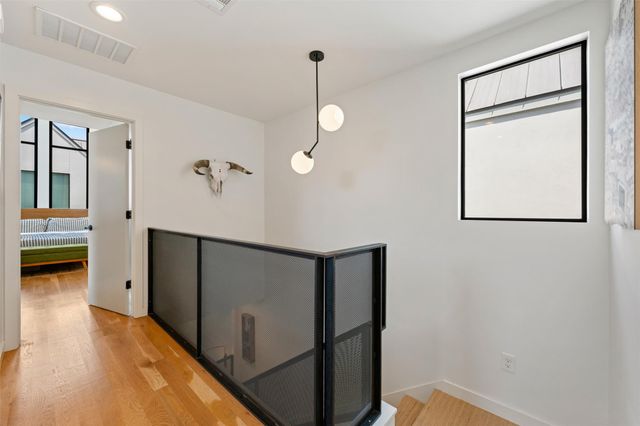 1114 E 3rd ST 1, Austin, TX 78702