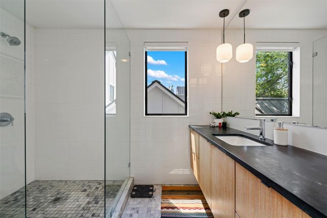 1114 E 3rd ST 1, Austin, TX 78702