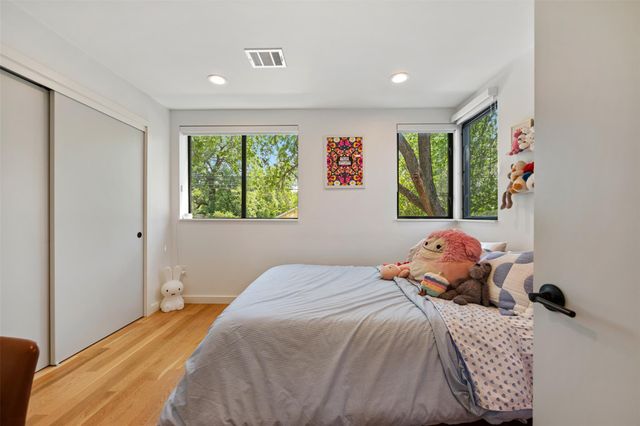 1114 E 3rd ST 1, Austin, TX 78702