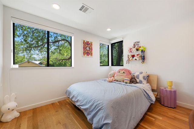 1114 E 3rd ST 1, Austin, TX 78702