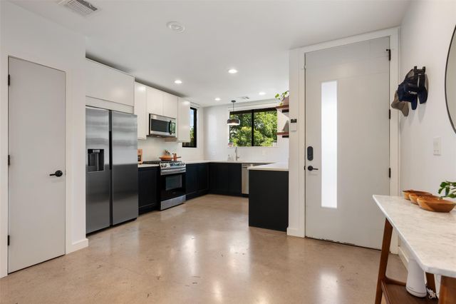 1114 E 3rd ST 1, Austin, TX 78702