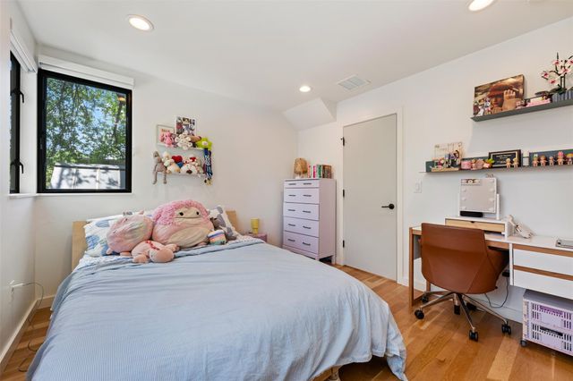1114 E 3rd ST 1, Austin, TX 78702